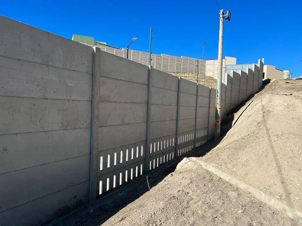 Muro prefabricado en finca